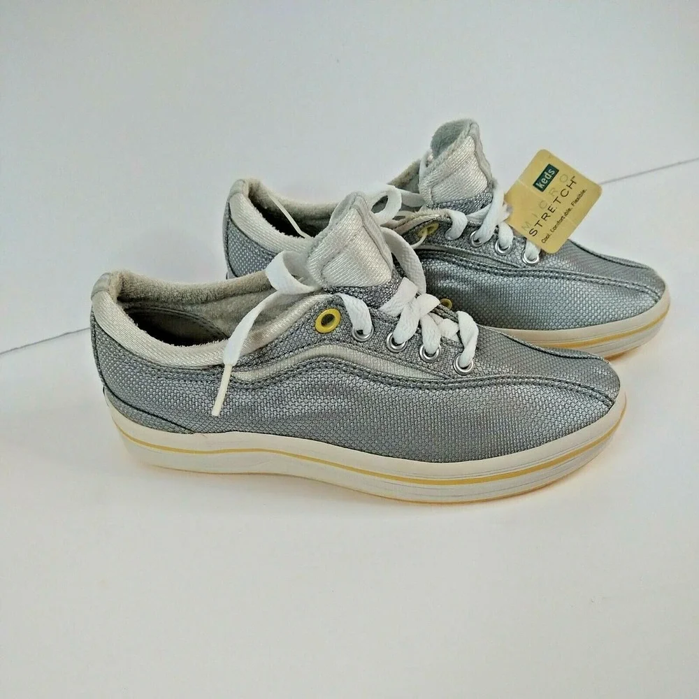 KEDS Micro Stretch Youth Comfort Lace Up silver Casual Walking sneakers‎ Sz 3
